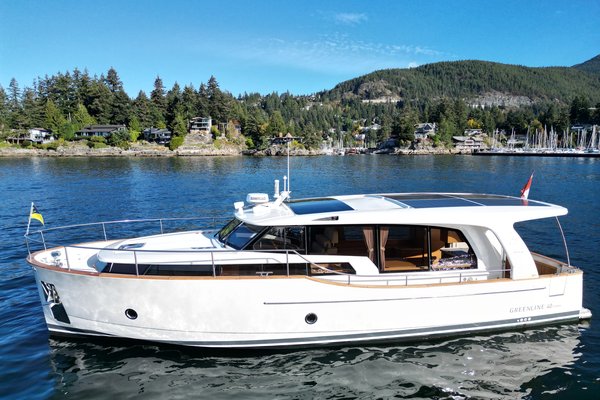 2022 Greenline 40 Hybrid