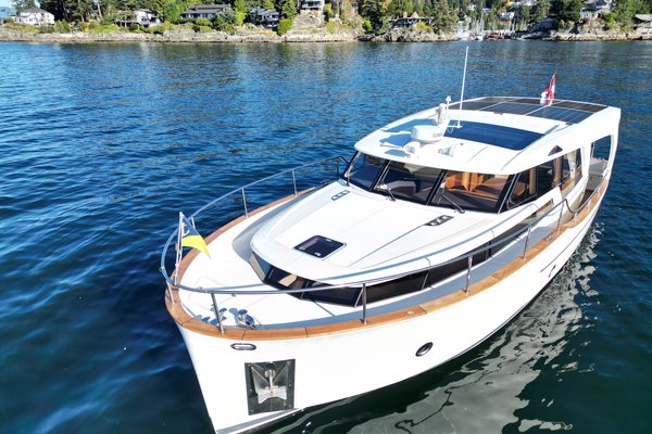2022 Greenline 40 Hybrid