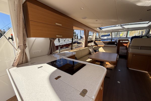 2022 Greenline 40 Hybrid