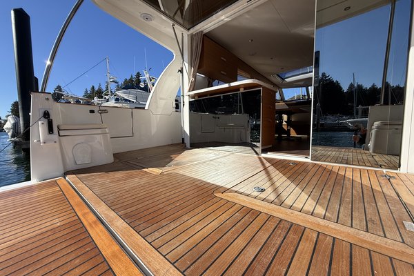 2022 Greenline 40 Hybrid