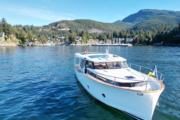 2022 Greenline 40 Hybrid