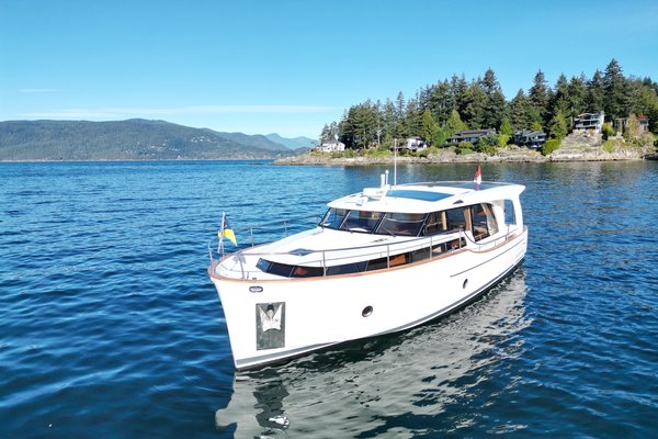 2022 Greenline 40 Hybrid