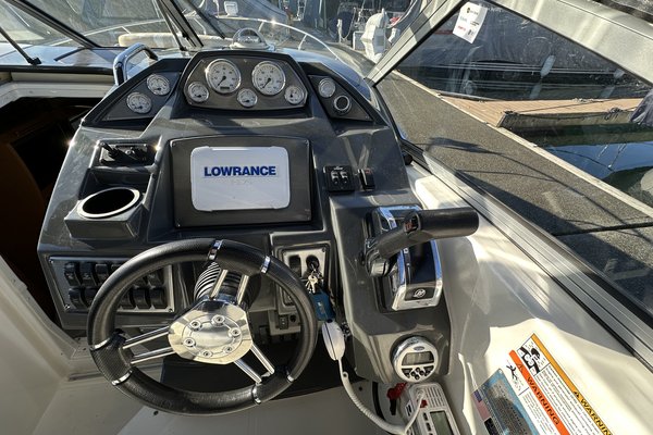 2013 Larson 285 Cabrio