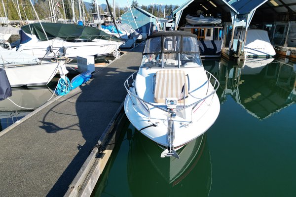 2013 Larson 285 Cabrio