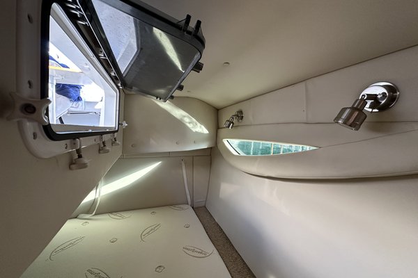 2013 Larson 285 Cabrio