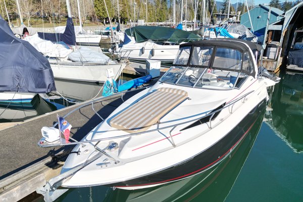 2013 Larson 285 Cabrio
