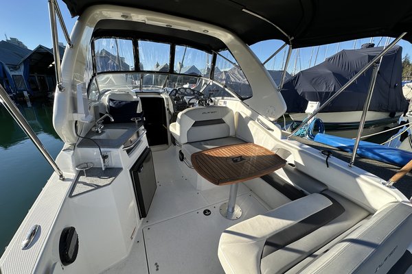2013 Larson 285 Cabrio