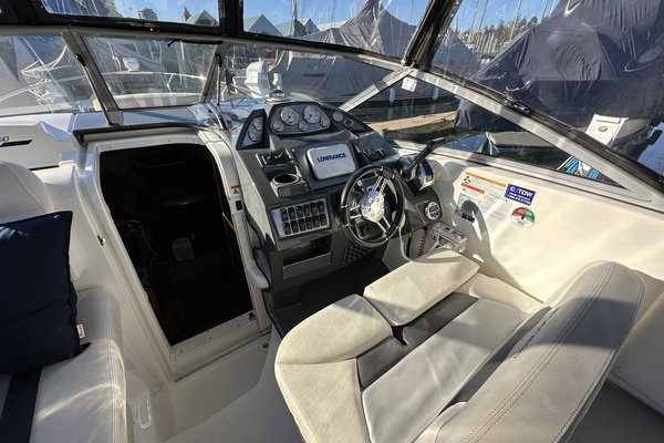2013 Larson 285 Cabrio