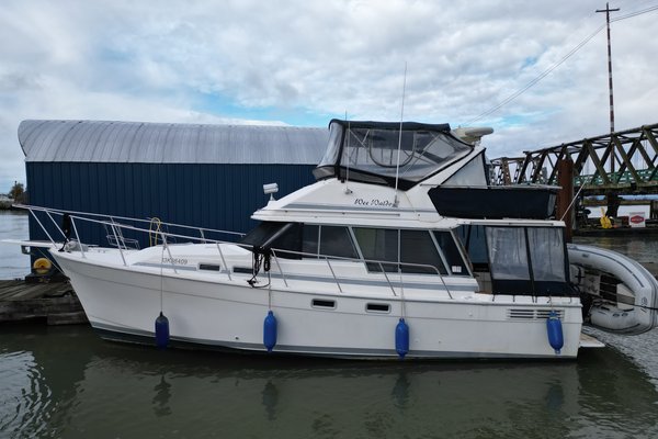 1989 Bayliner 3288