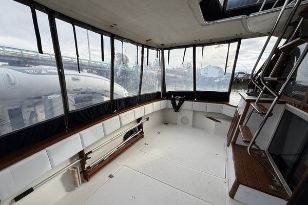 1989 Bayliner 3288