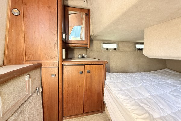 1989 Bayliner 3288
