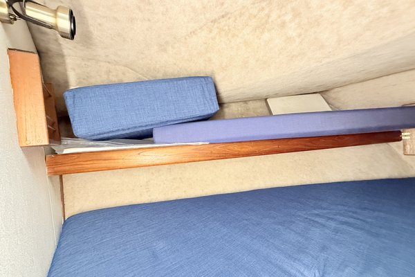 1989 Bayliner 3288