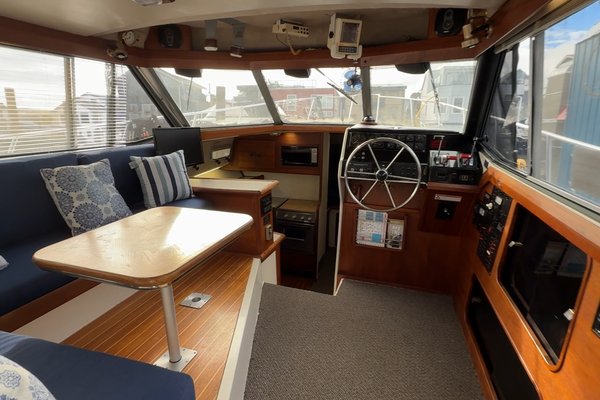 1989 Bayliner 3288