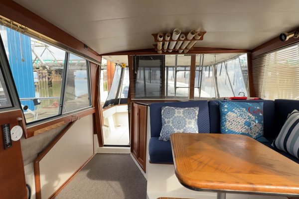 1989 Bayliner 3288